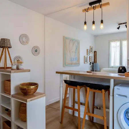 Apartment Cosy Courtyard Within 15min Walk From Old Town La Rochelle (Charente-Maritime)