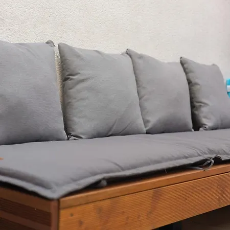 Cosy Courtyard Within 15min Walk From Old Town